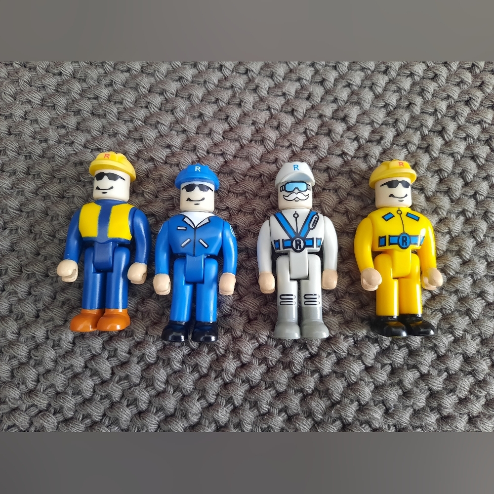 Rokenbok Figures